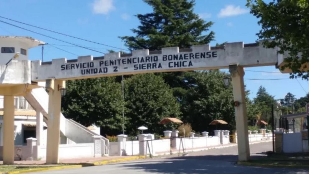 El principal ingreso al penal de Sierra Chica, situado en territorio bonaerense.