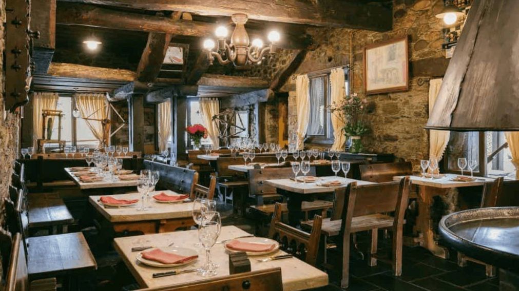 Cliente de un restaurante lanzó una reseña discriminatoria y recibió el repudio de todos (Gentileza: elbierzoturismo.es).