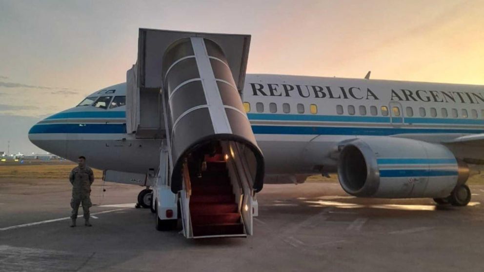 Alberto Fernández partió este martes rumbo a Misiones para encabezar la Cumbre del Mercosur.