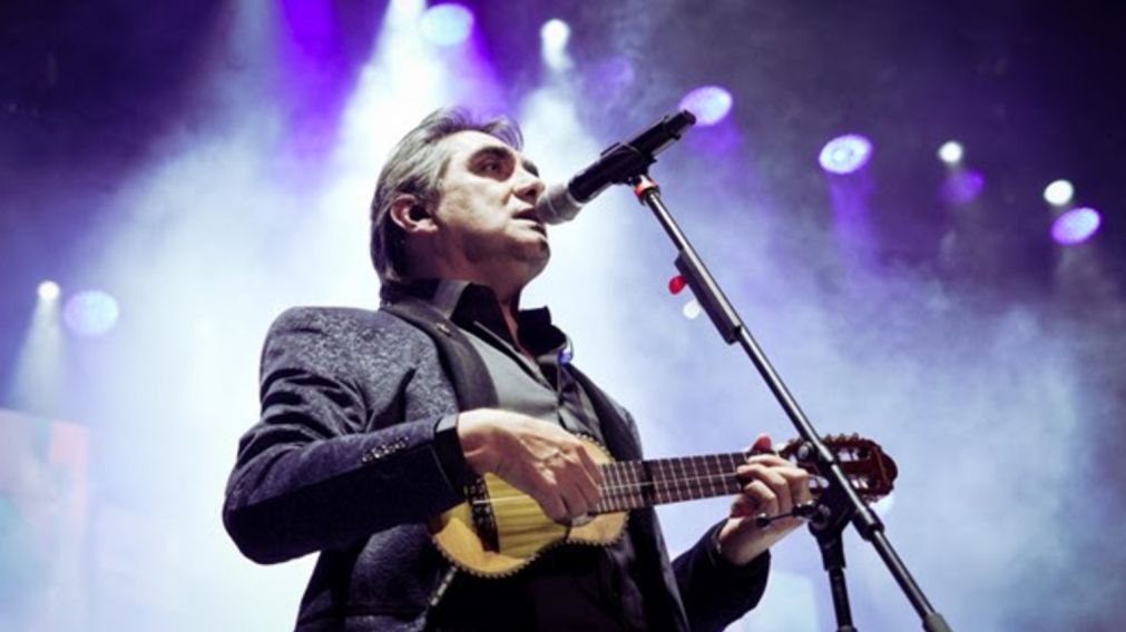 Kike Teruel cantó junto a Los Nocheros.