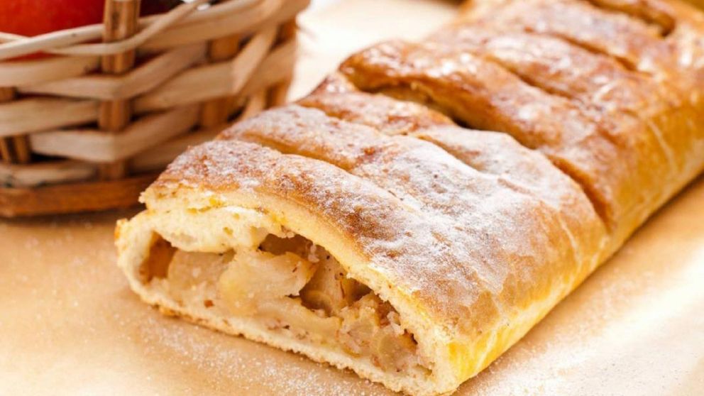 Mirá cómo hacer esta espectacular receta de strudel de manzana para la merienda.