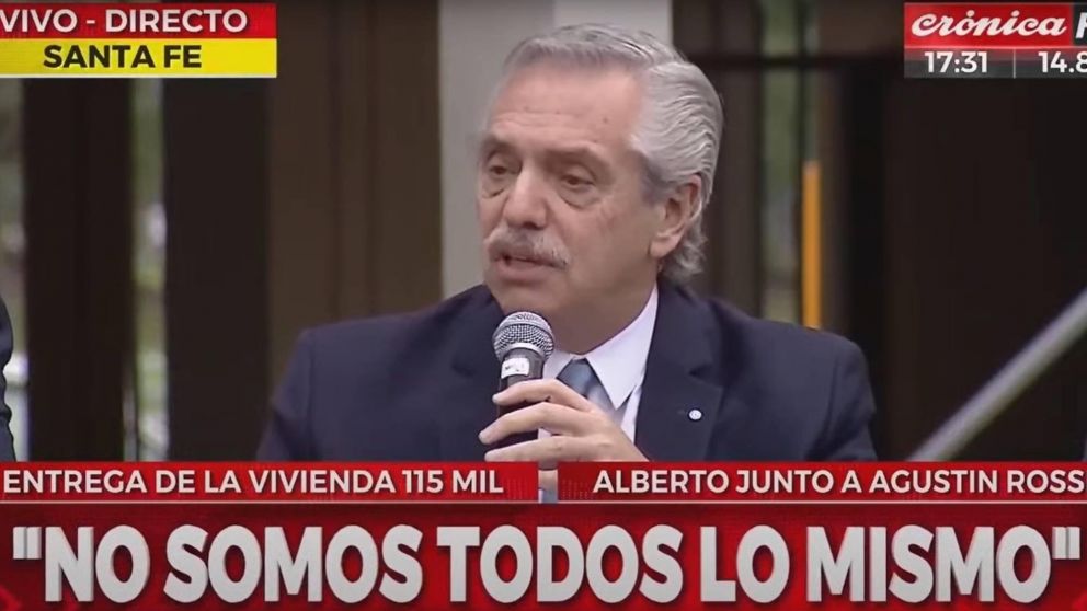 Alberto Fernández: "Nos preocupamos por llevar viviendas a los lugares que más necesitan".