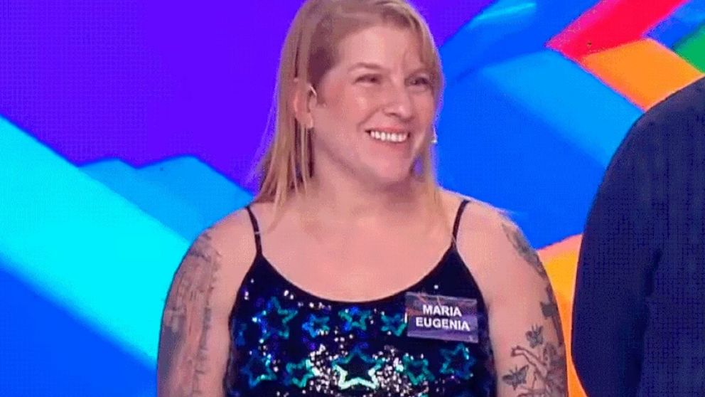 Es plomera y docente, gan� el gran premio de Los 8 escalones y emocion� a todos.