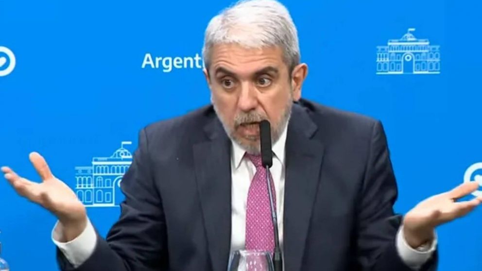 Aníbal Fernández: "Es un chiste, una vergüenza, que un señor que pretende ser presidente ofrezca como la mejor salida terminar con el kirchnerismo".