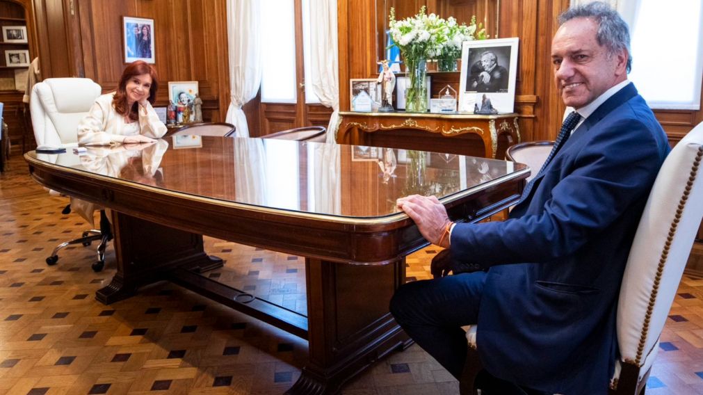 Cristina Kirchner se reunió con Daniel Scioli en el Senado.