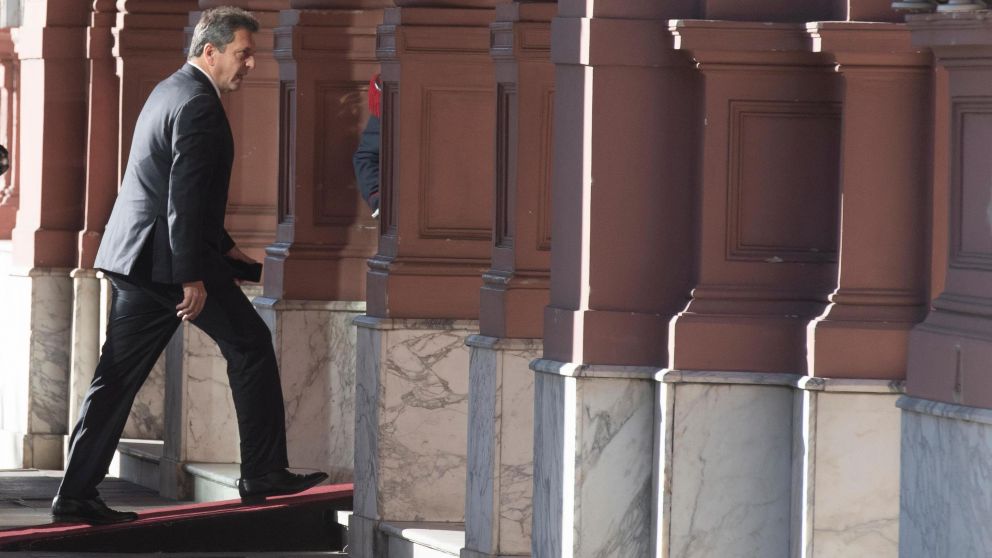 En la reunión de Gabinete Massa brindó "un informe muy detallado sobre las negociaciones con el FMI".