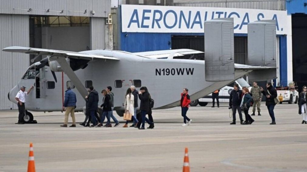 Así fue el acto por la recuperación del avión que se utilizó para los vuelos de la muerte de la ESMA.