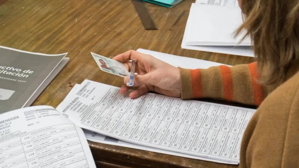 Elecciones 2023: cerraron los comicios en Córdoba y Formosa, a la espera de los primeros resultados.