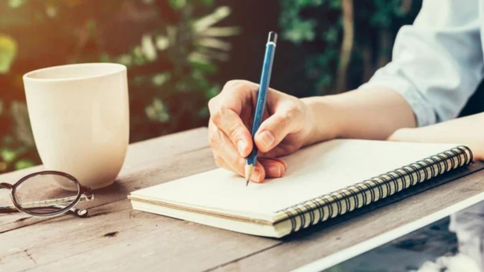 Conocé un increíble secreto de tu personalidad, según cómo agarrás el lápiz.
