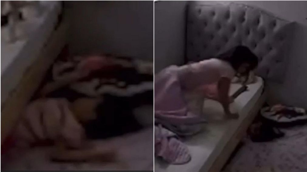 La niña más joven fue desplazada abajo de la cama misteriosamente.