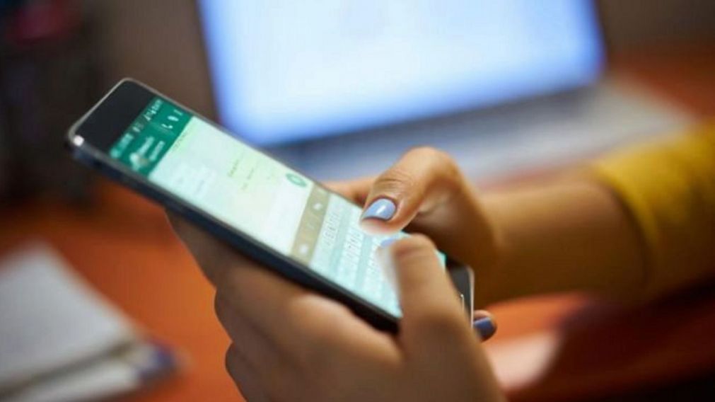WhatsApp tiene un truco que permite a los usuarios ocultar el "escribiendo" mientras hablan con alguien, mirá cómo funciona.