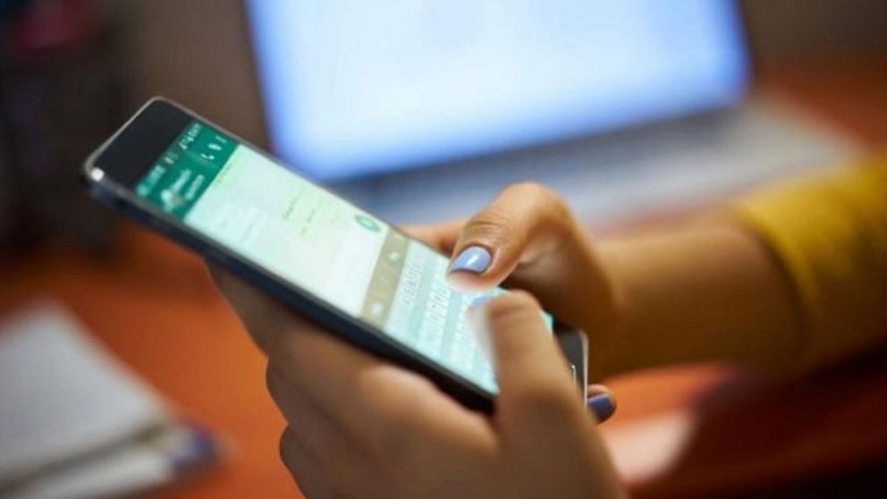 WhatsApp tiene un truco que permite a los usuarios ocultar el "escribiendo" mientras hablan con alguien, mirá cómo funciona.