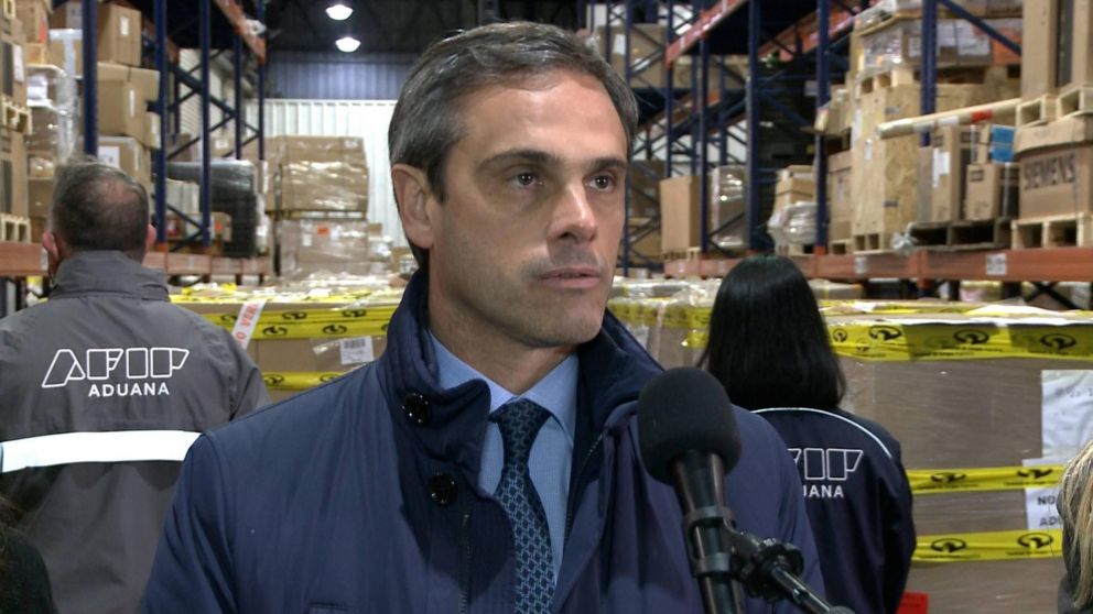 Coordinan acciones para mitigar maniobras de sobre y subfacturación, falsas declaraciones de las importaciones y combatir el contrabando.