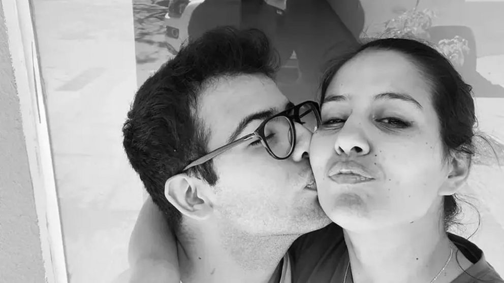 C�sar Sena junto a Cecilia Strzyzowski.