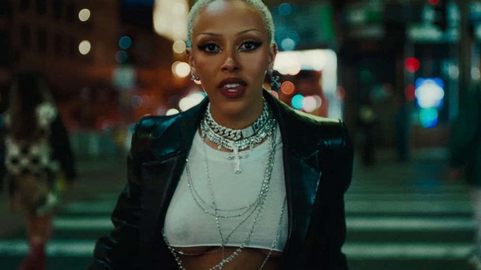 "Attention" es el primero de los lanzamientos de Doja Cat, rumbo a su cuarto álbum.