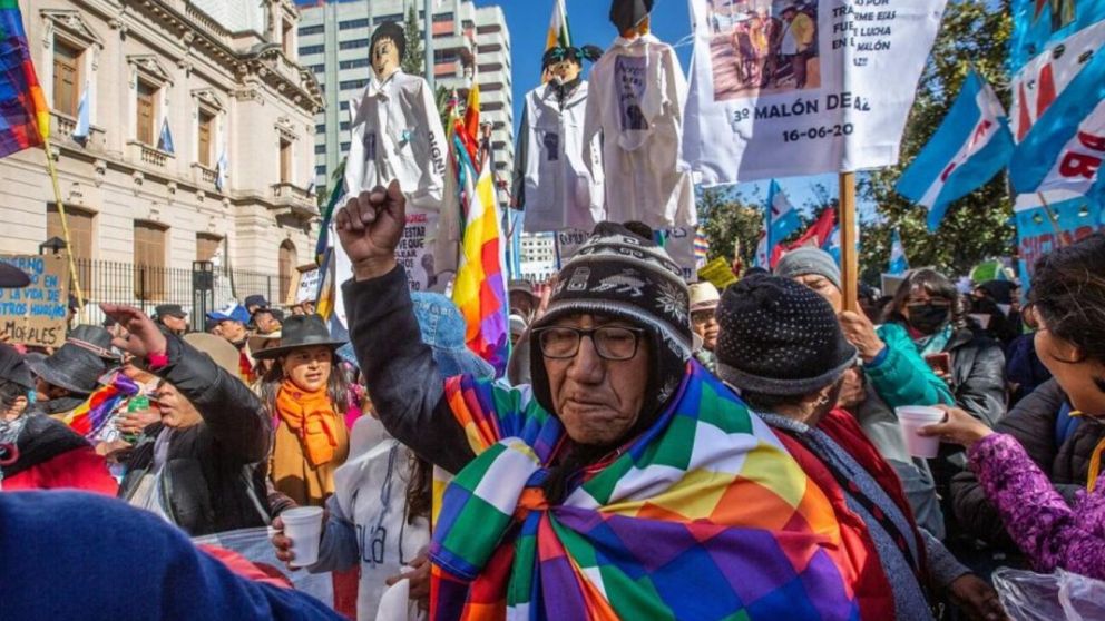 Multitudinaria convocatoria en Jujuy para protestar por la reforma constitucional (Télam).