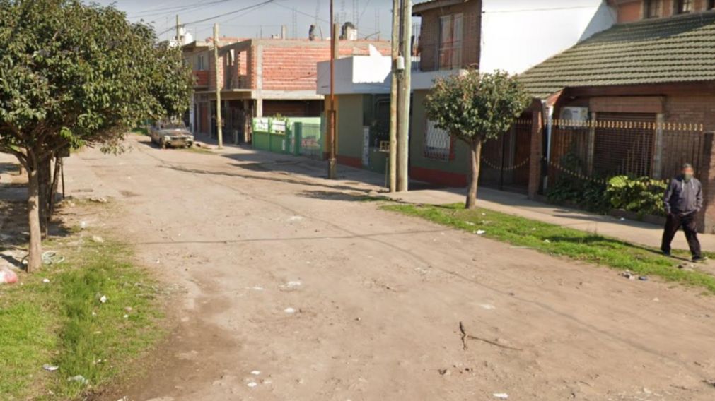 En esta esquina se produjo el atraco que padeci� la sargento.