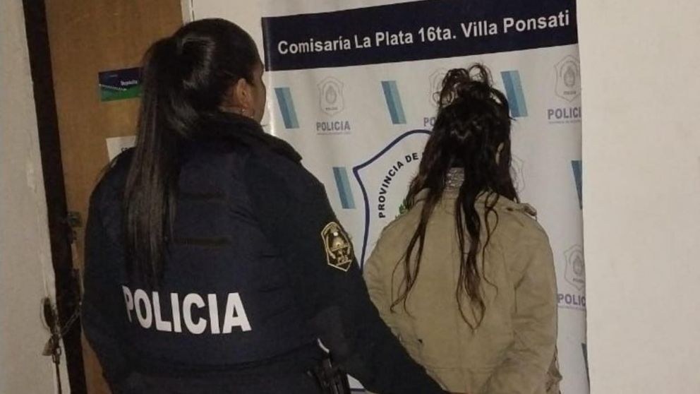 Esta es la mujer que fue arrestada por los investigadores.