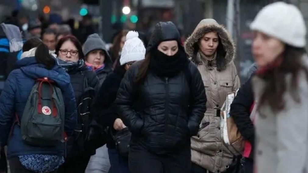 Anticipan la vuelta de la “ola polar” a Buenos Aires: ¿Qué prevé el pronóstico para el “finde” largo?