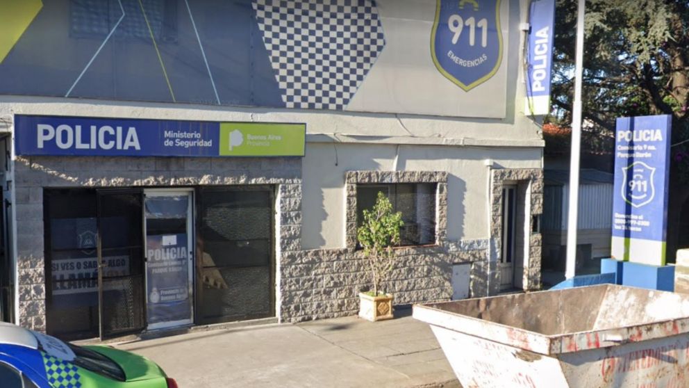 Uniformados de la comisaría de Parque Barón buscan a los autores del homicidio.