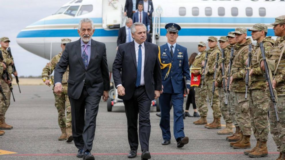 Alberto Fernández llegó a San Luis, donde recorrerá obras junto al gobernador Alberto Rodríguez Saá.