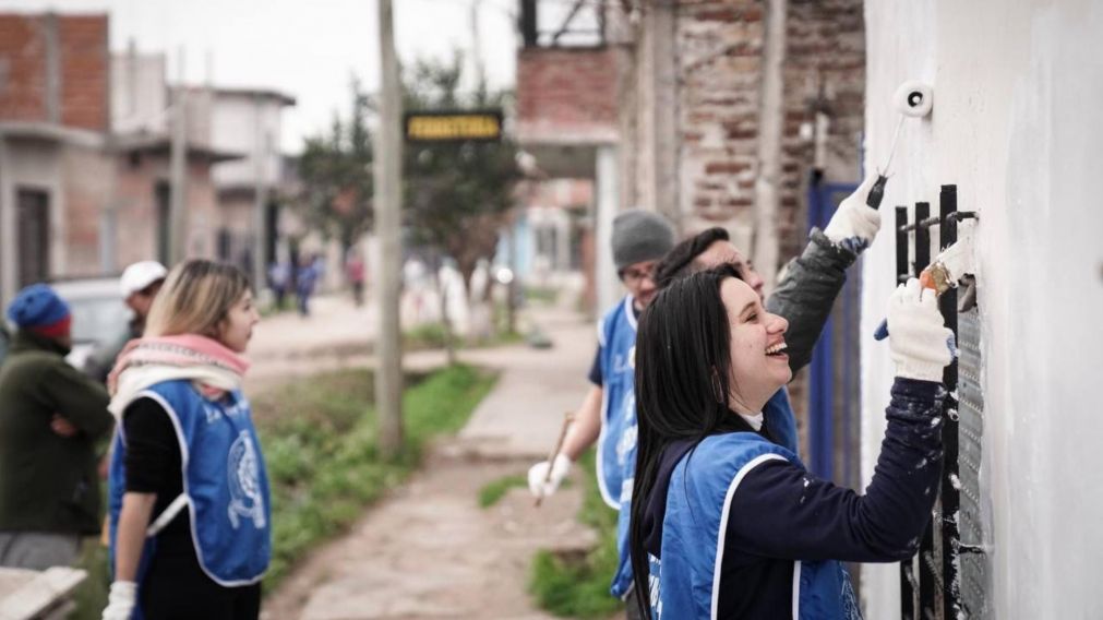 La Cámpora realizó una jornada solidaria en distintos puntos del país, bajo la consigna "Imitemos el ejemplo"