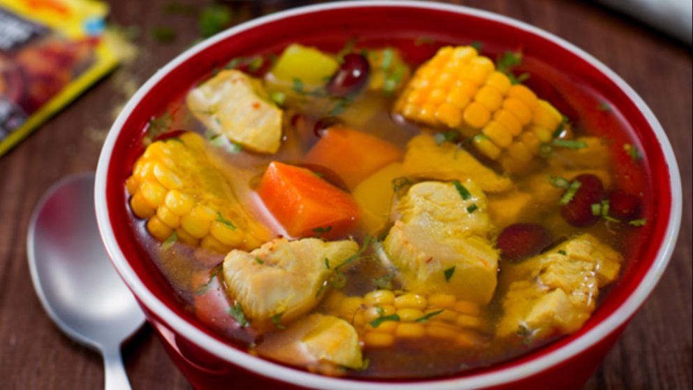Para enfrentar el invierno: la receta simple para preparar una sopa irresistible