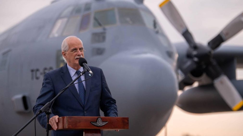 ¡Es oficial! Presentaron el nuevo avión Hércules C-130H para la Fuerza Aérea.