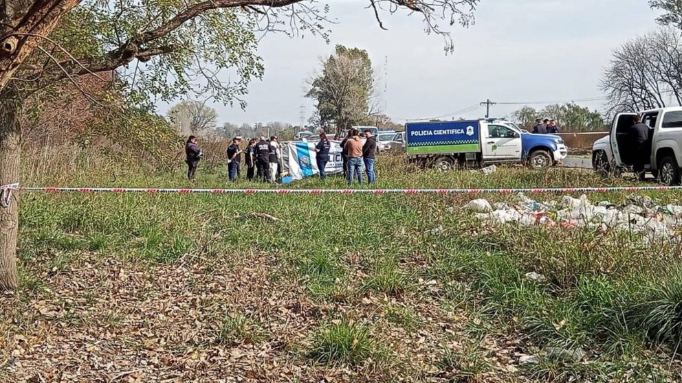 Lo mataron y abandonaron su cadáver al costado de la ruta: así lo encontró un ciclista.
