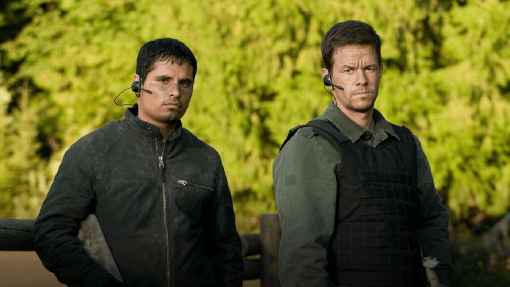 "Tirador", la película de acción que fracasó en el cine y la rompe en Netflix.