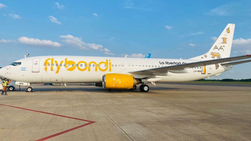 La aerol�nea de low cost comunic� que deber� dejar dos aviones en tierra (Gentileza Flybondi).