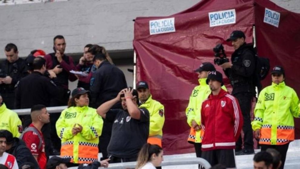Se esperan los resultados de las toxicológicas hincha de River que murió al caer de una tribuna del Monumental.