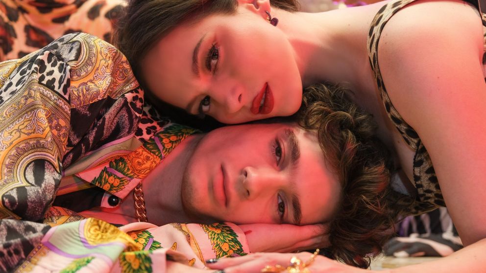 Paty Cantú y Leon Leiden hacen sentir su química en "A las 3".