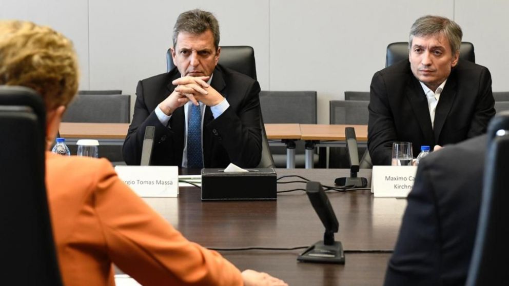 Sergio Massa y Máximo Kirchner junto a Dilma Rouseff (Twitter/@sergiomassa).