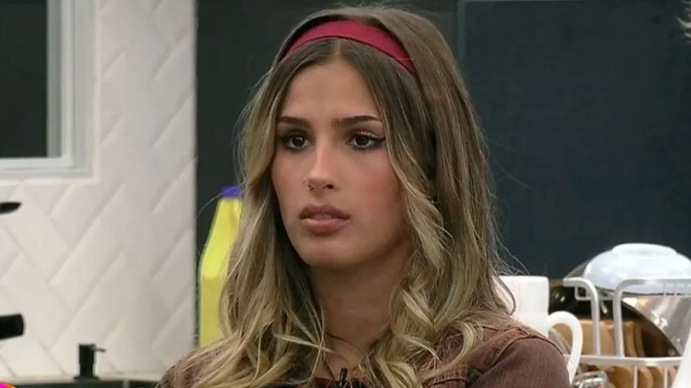 Julieta Poggio se hartó del acoso cibernético y le lanzó una dura amenaza a un "hater".