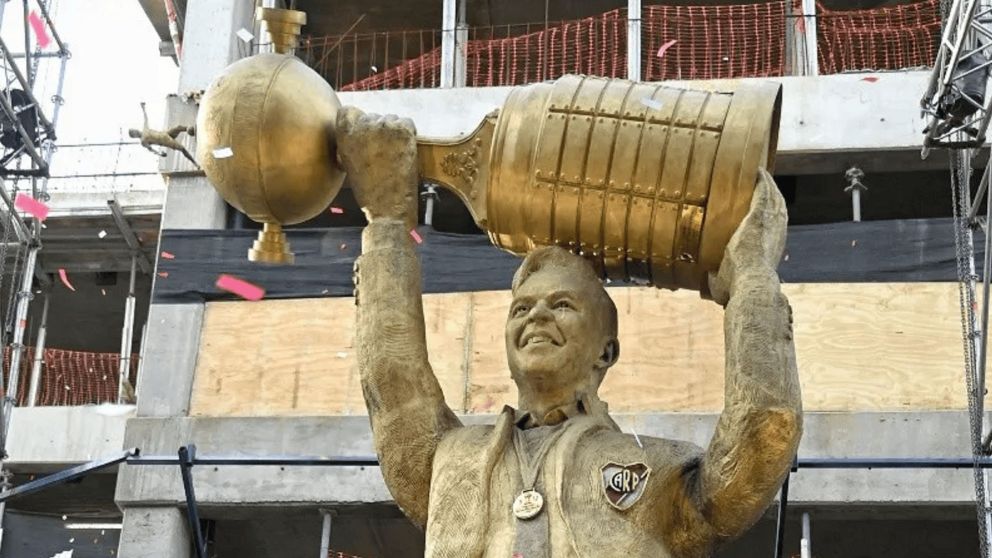 Tras las cr�ticas, limar�n el �mu�eco� de Marcelo Gallardo