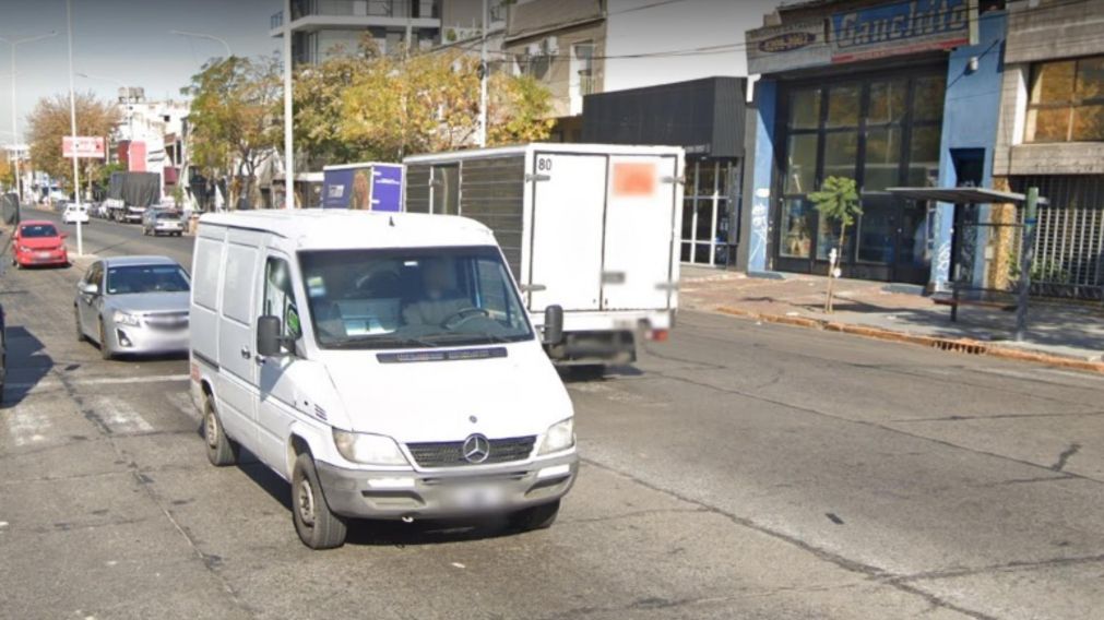 Acá, en esta avenida, sucedió el robo que padeció el oficial.