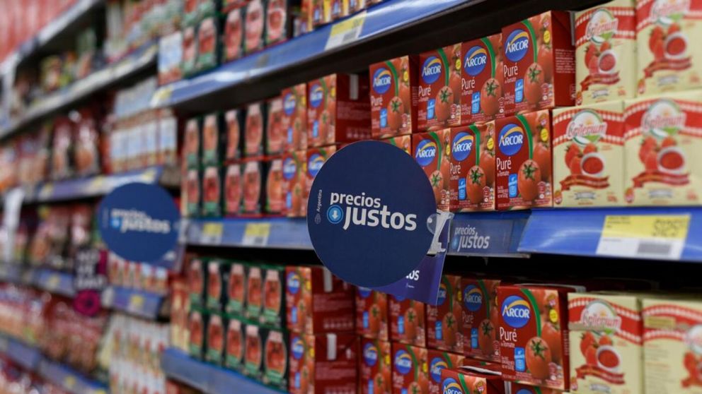 El programa Precios Justos fija los valores de más de 1.900 productos de primera necesidad por 120 días.