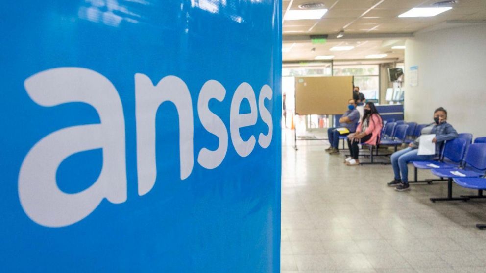ANSES otorga una ayuda económica a las parejas recién casadas (Imagen ilustrativa).
