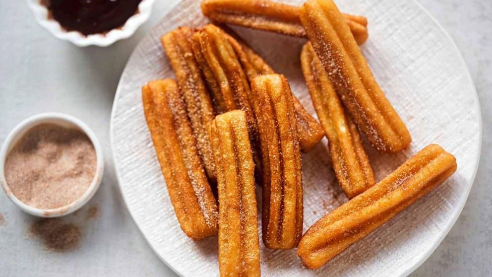 Churros caseros para este día lluvioso: receta sencilla, rápida y tradicional.