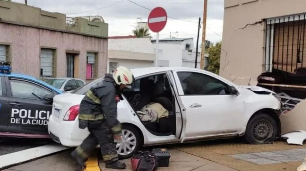 As� termin� estrellado el auto.
