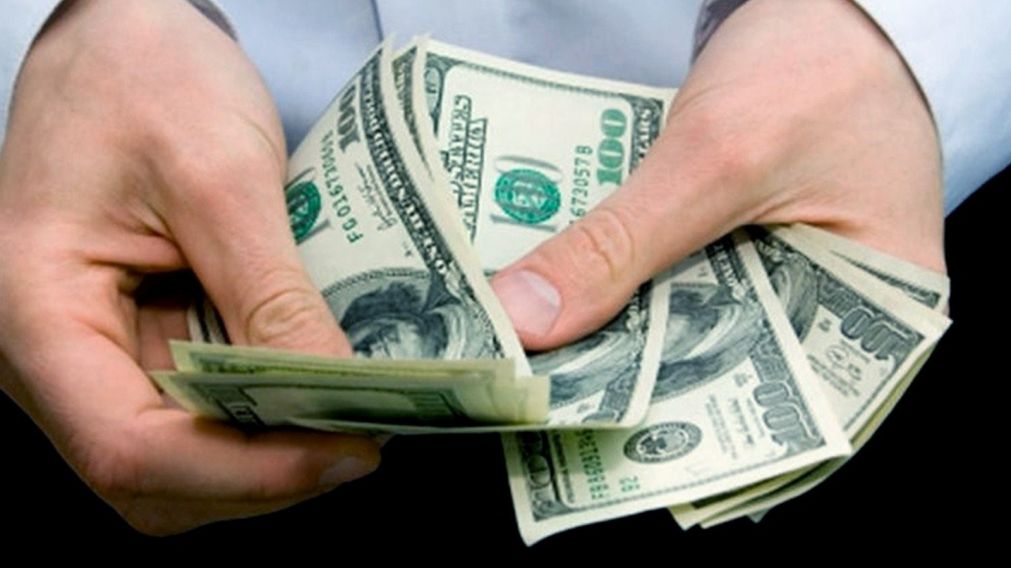 La Comisi�n Nacional de Valores (CNV) cambi� el mecanismo de compra y venta para acceder al d�lar finaciero (T�lam/Archivo).