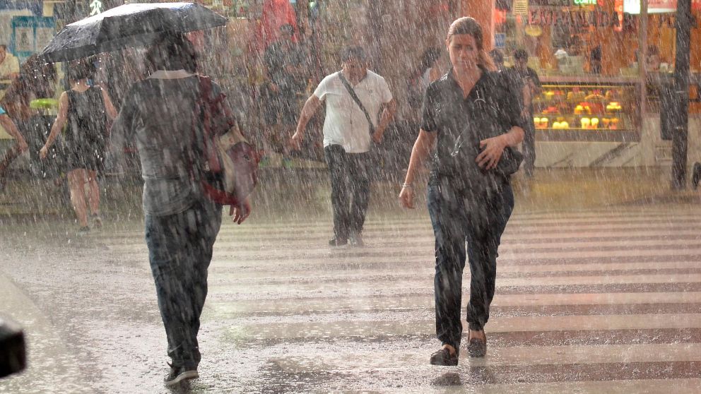 Se viene una semana "pasada por agua" en Capital Federal y alrededores (Fernando Pérez Re/Crónica).