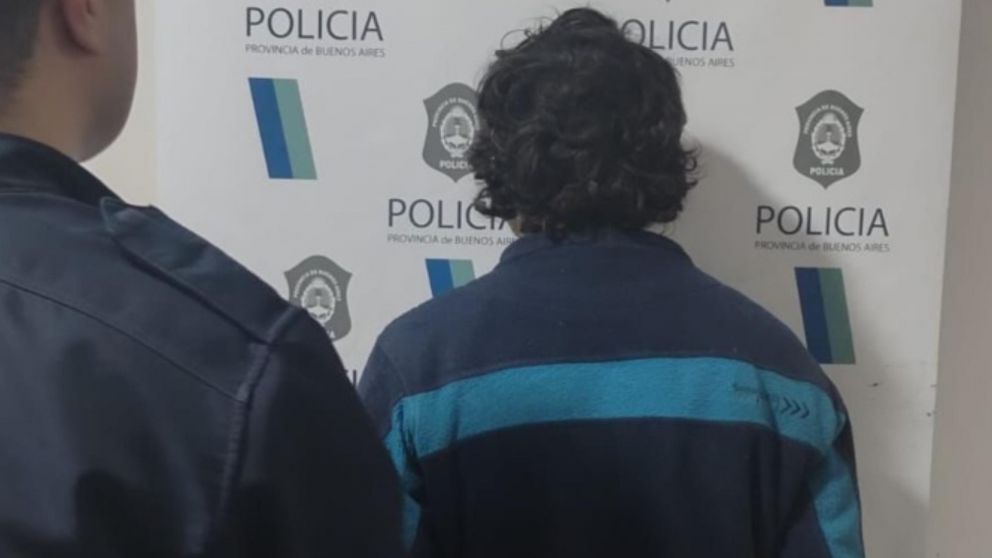 Este es el sujeto que fue capturado por los uniformados.