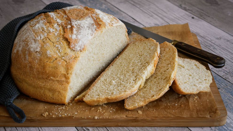 Receta fácil para cocincar un pan casero riquísimo.