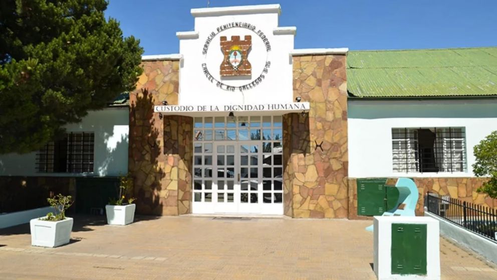 Luna apuñaló a dos compañeros de celda en la Unidad Penitenciaria de Río Gallegos, provincia de Santa Cruz.