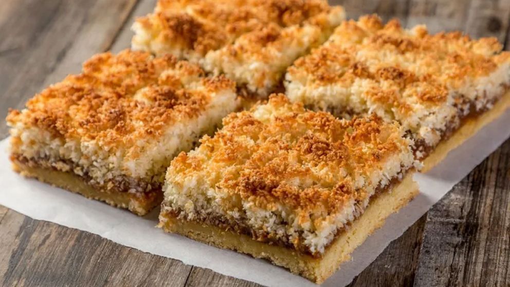 Para la merienda: receta de unos sabrosos cuadrados de coco y dulce de leche.