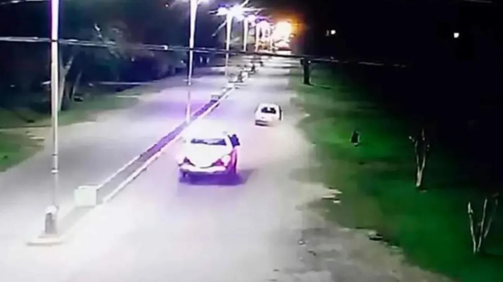 El momento de la persecución a los tiros en la localidad bonaerense de San Miguel del Monte (Captura de video).