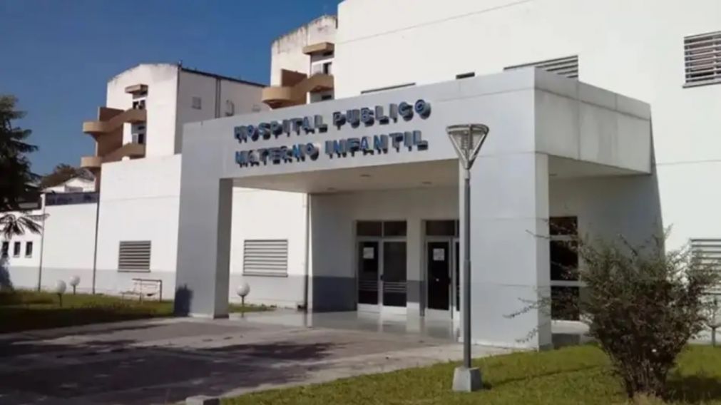 La madre del peque�o explic� que no se percat� de que �ste estaba frente al auto.