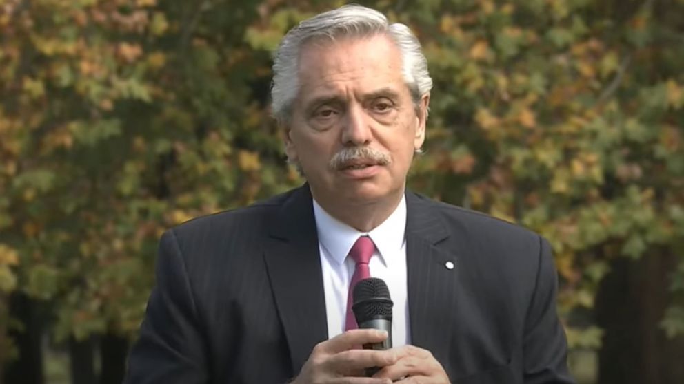 Alberto Fernández en la ampliación de planta depuradora sur: "Llevamos 33 meses ininterrumpidos de crecimiento del empleo formal".